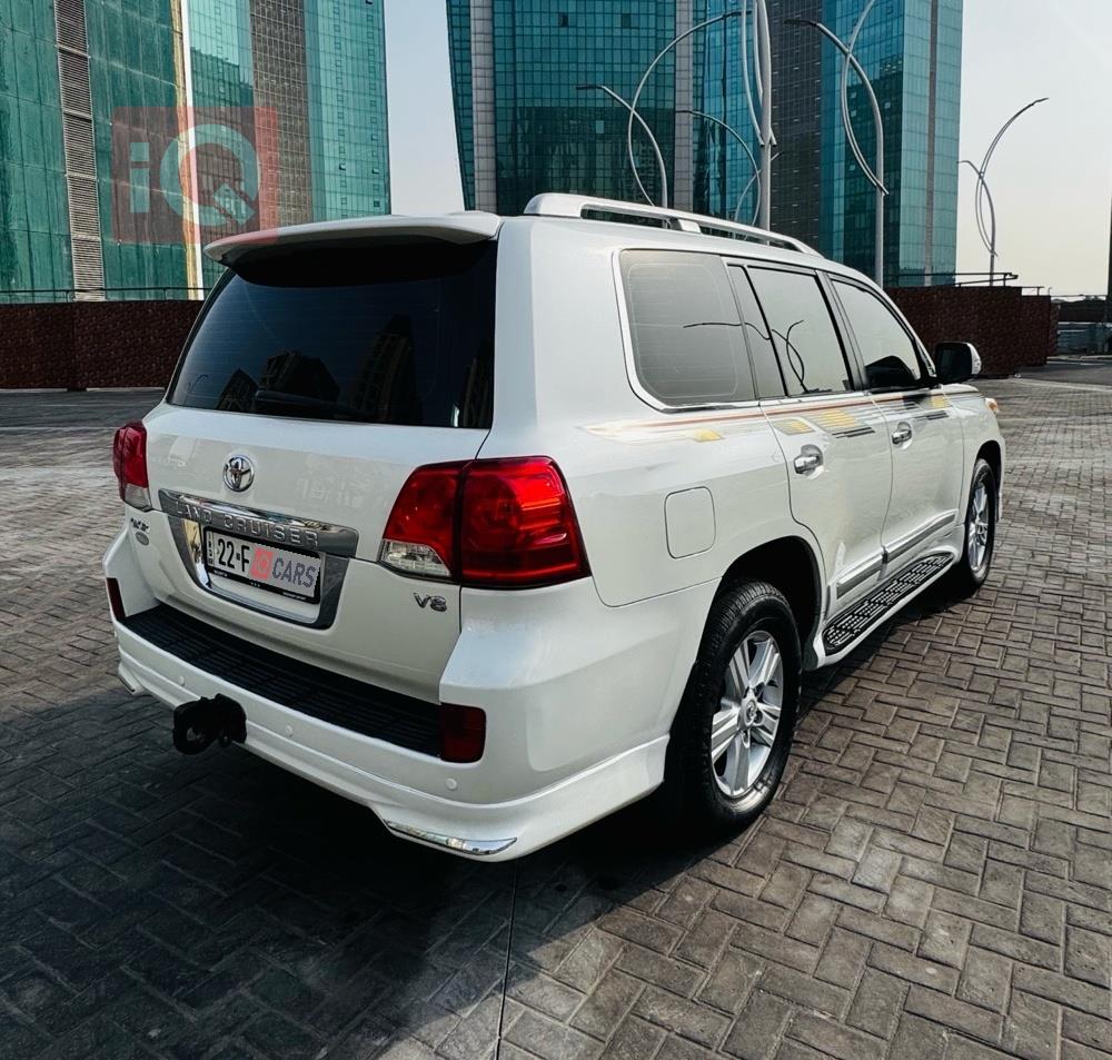 تويوتا لاندكروزر